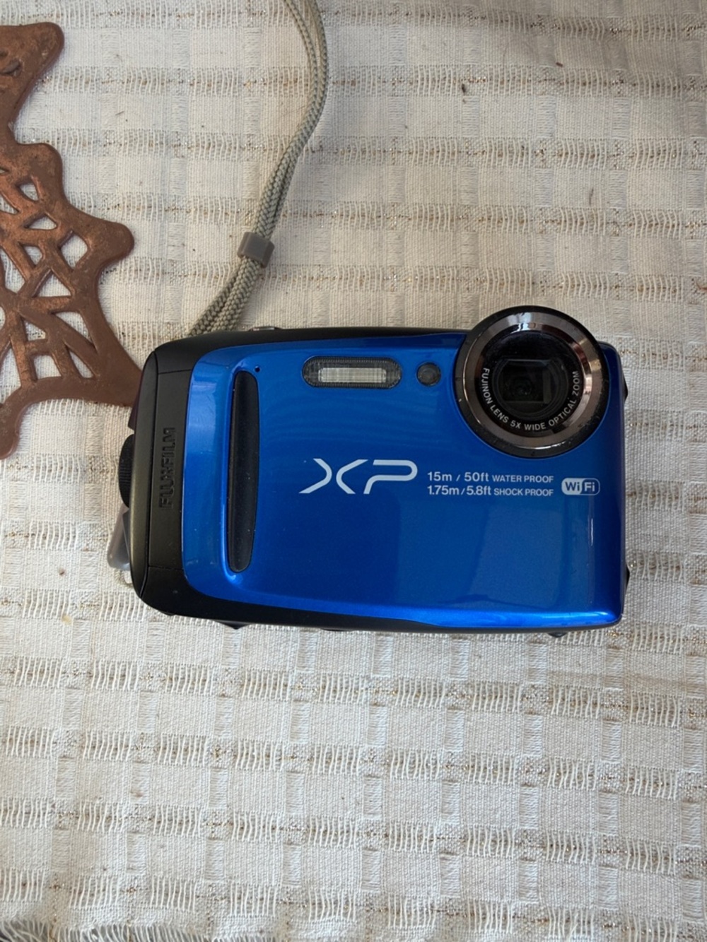 FUJIFILM FINEPIX XP90 Digital Camera